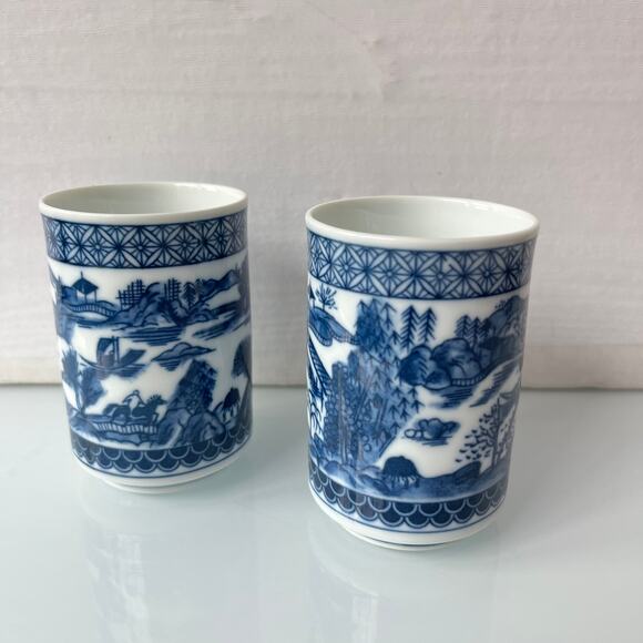 Japanese Blue & White Willow Landscape Tea Cup 6 oz Made in Japan chinoiserie - Picture 1 of 9
